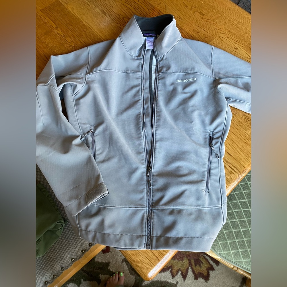 Patagonia women’s size large gray jacket